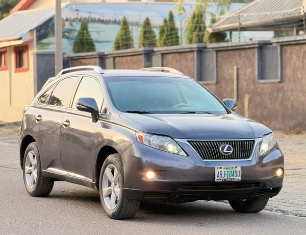 Clean 2010 Lexus RX350 top grade for Sale In Abuja