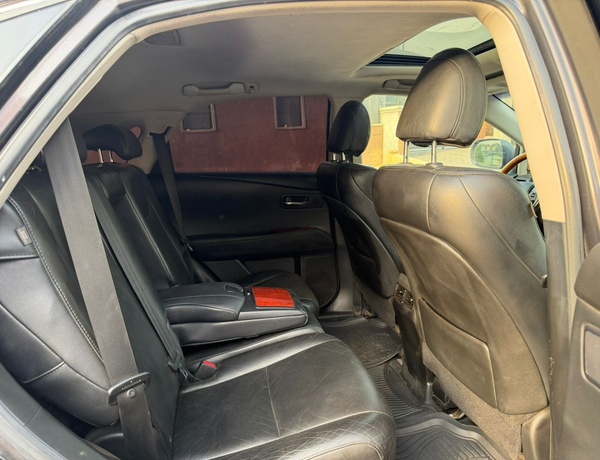 Clean 2010 Lexus RX350 top grade for Sale In Abuja