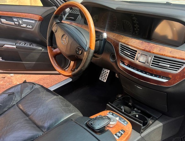 Clean Locally Used Mercedes Benz S-Class 2008