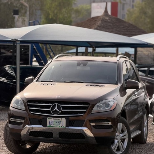 CLEAN USED  2014 MERCEDES BENZ ML350 FOR SALE IN ABUJA