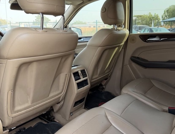 CLEAN USED  2014 MERCEDES BENZ ML350 FOR SALE IN ABUJA