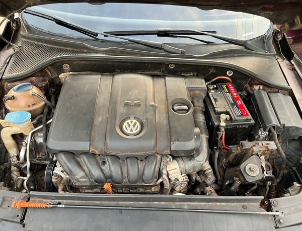 CLEAN USED VOLKSWAGEN PASSAT 2012 MODEL