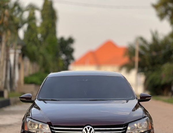 CLEAN USED VOLSWAGEN PASSAT 2012 MODEL