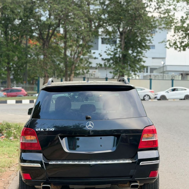 FOREIGN USED  2010 MERCEDES BENZ GLK350 FOR SALE IN ABUJA image