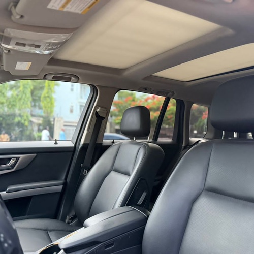 FOREIGN USED  2010 MERCEDES BENZ GLK350 FOR SALE IN ABUJA