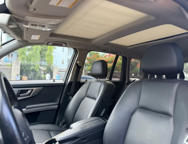 FOREIGN USED  2010 MERCEDES BENZ GLK350 FOR SALE IN ABUJA