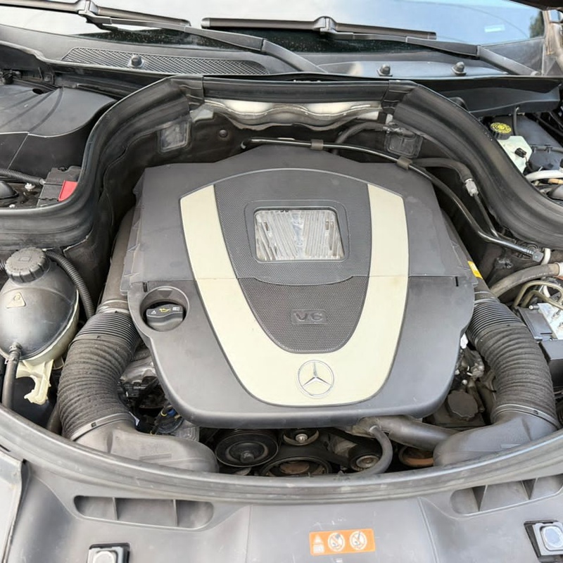 FOREIGN USED  2010 MERCEDES BENZ GLK350 FOR SALE IN ABUJA image