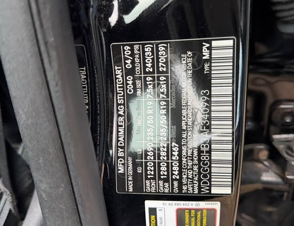 FOREIGN USED  2010 MERCEDES BENZ GLK350 FOR SALE IN ABUJA