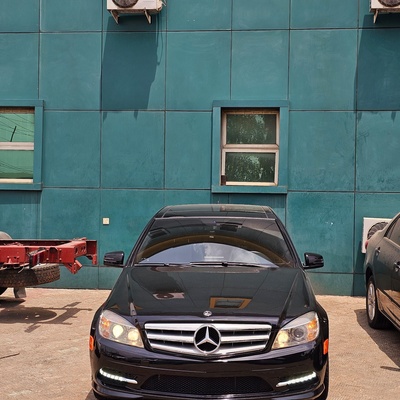 Direct Belgium Mercedes Benz  C350 2010. Double exhaust