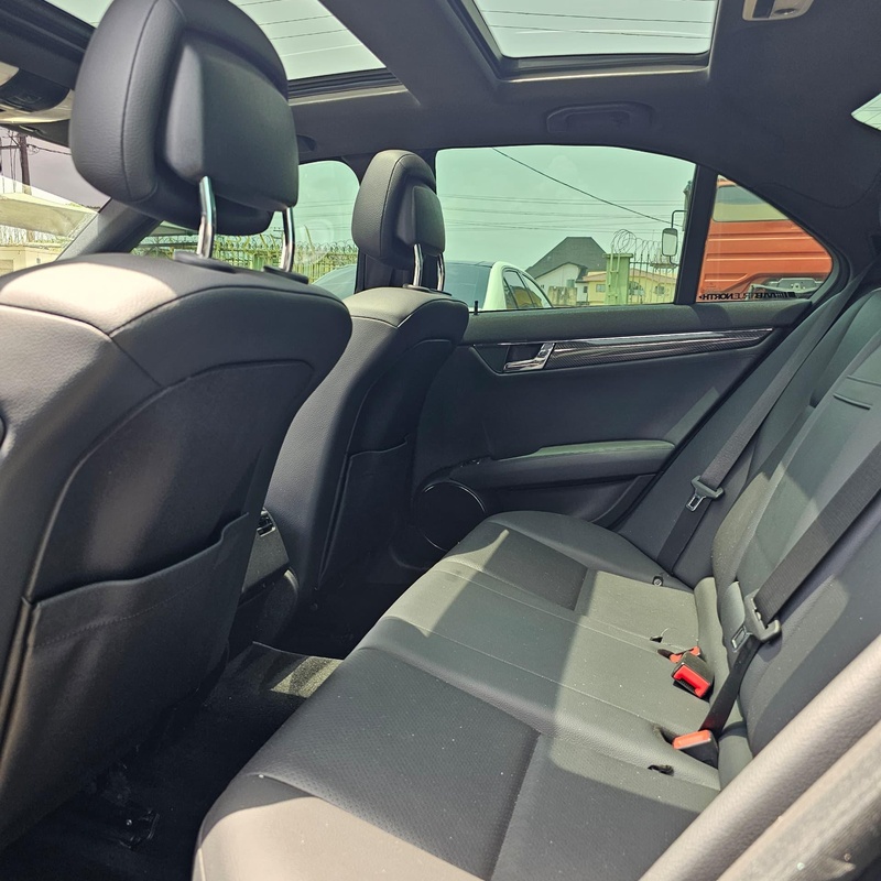 Direct Belgium Mercedes Benz  C350 2010. Double exhaust image