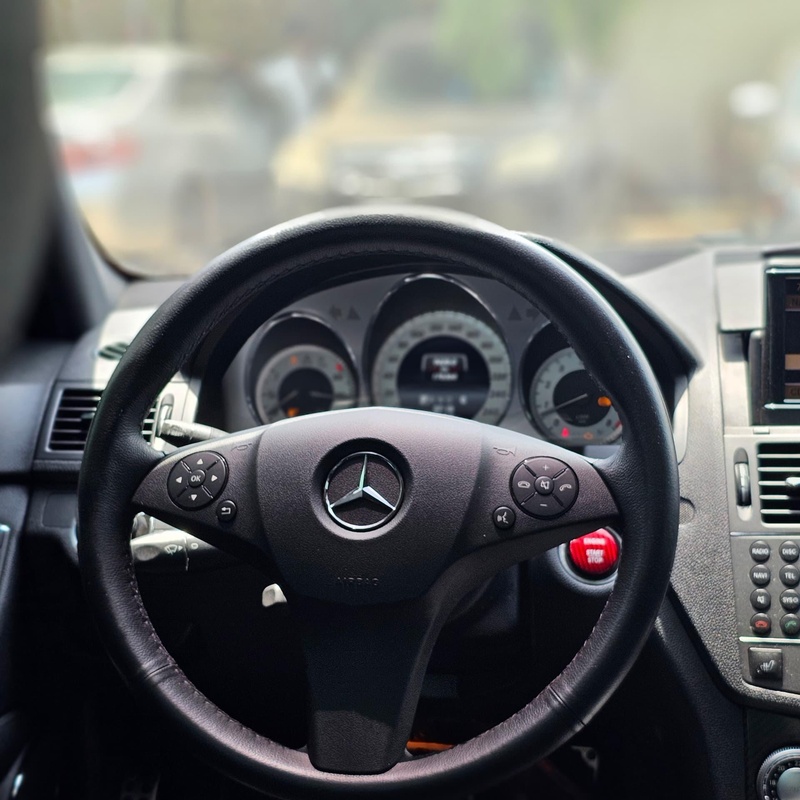 Direct Belgium Mercedes Benz  C350 2010. Double exhaust image