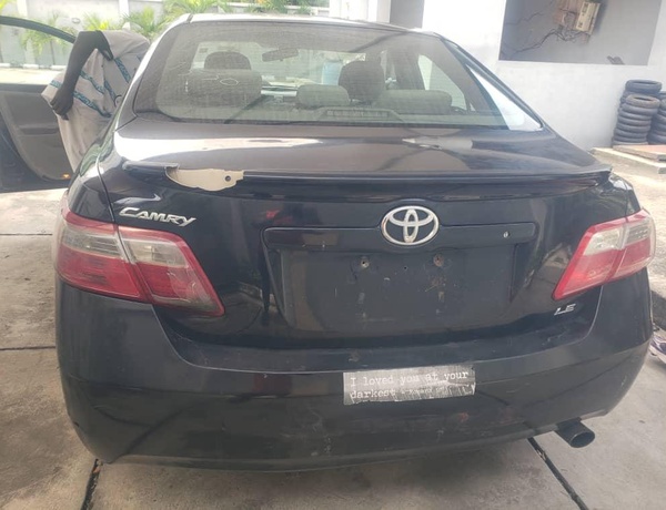 LOCAL USED 2008 TOYOTA CAMRY IN LAGOS