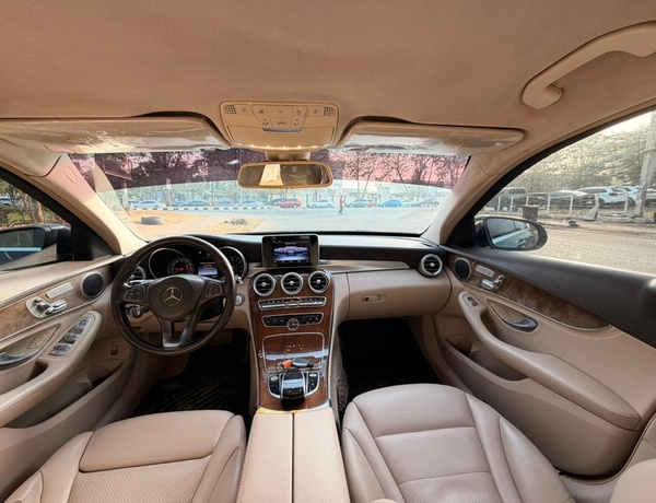 DISTRESS  DEAL  2015 MERCEDES BENZ C300