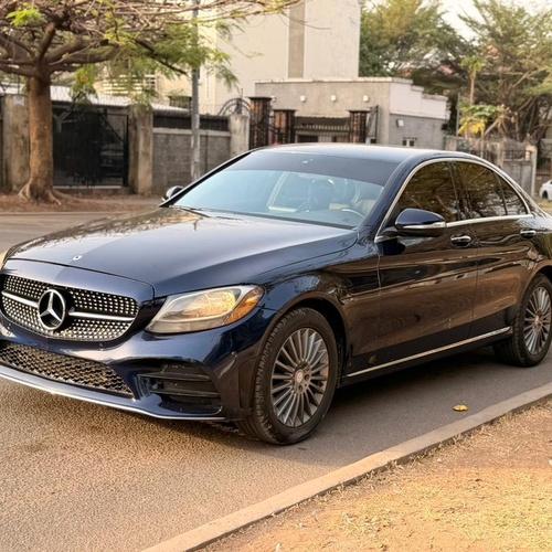 DISTRESS  DEAL  2015 MERCEDES BENZ C300