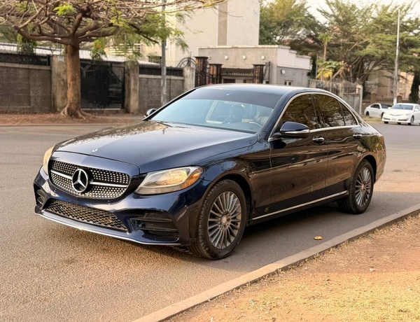 DISTRESS  DEAL  2015 MERCEDES BENZ C300
