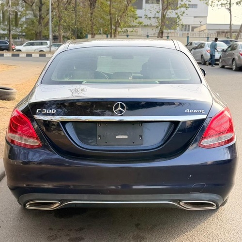 DISTRESS  DEAL  2015 MERCEDES BENZ C300