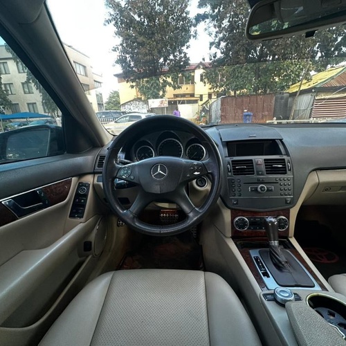 DISTRESS SALE   2010 MERCEDES BENZ C300 IN ABUJA