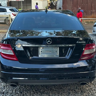 DISTRESS SALE   2010 MERCEDES BENZ C300 IN ABUJA