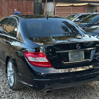 DISTRESS SALE   2010 MERCEDES BENZ C300 IN ABUJA