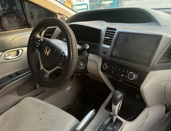 DISTRESS DISTRESS !!  2013 HONDA CIVIC  FOR SALE IN ABUJA