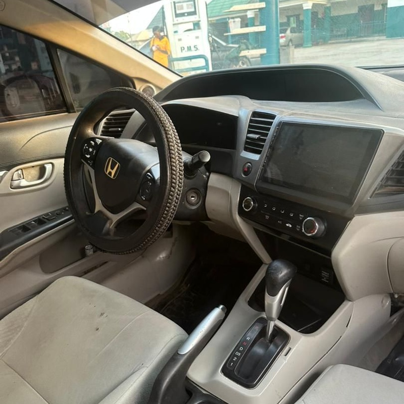 DISTRESS DISTRESS !!  2013 HONDA CIVIC  FOR SALE IN ABUJA image