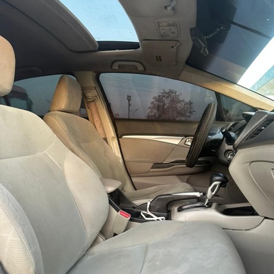 DISTRESS DISTRESS !!  2013 HONDA CIVIC  FOR SALE IN ABUJA