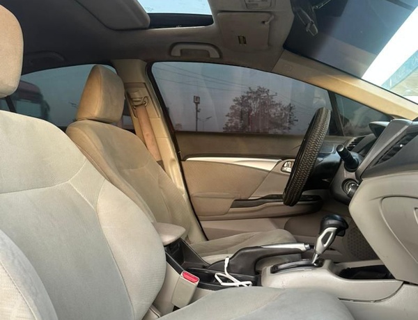 DISTRESS DISTRESS !!  2013 HONDA CIVIC  FOR SALE IN ABUJA