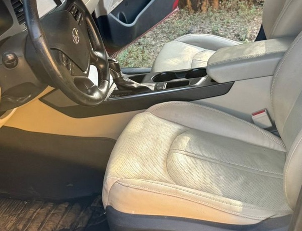 DISTRESS DISTRESS   2015 HYUNDAI SONATA  FOR SALE IN ABUJA
