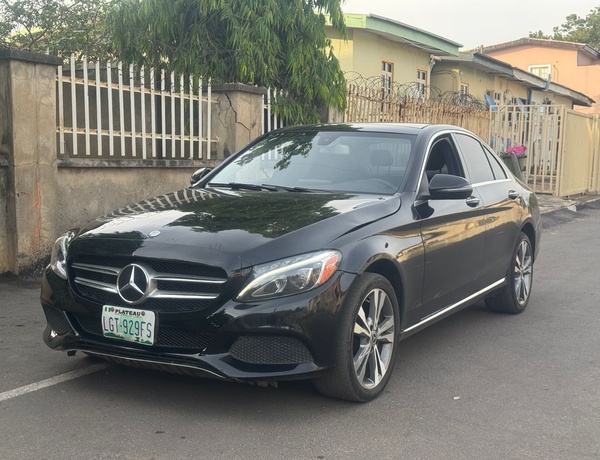 DISTRESS DISTRESS  2016 MERCEDES C300 FOR SALE IN ABUJA