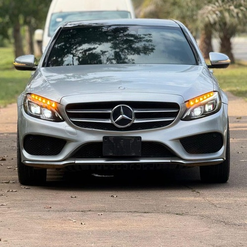 DISTRESS DISTRESS   2017 MERCEDES C300 (KEYLESS)