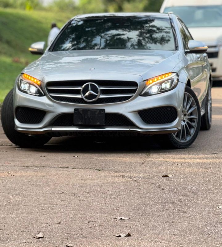 DISTRESS DISTRESS   2017 MERCEDES C300 (KEYLESS) image