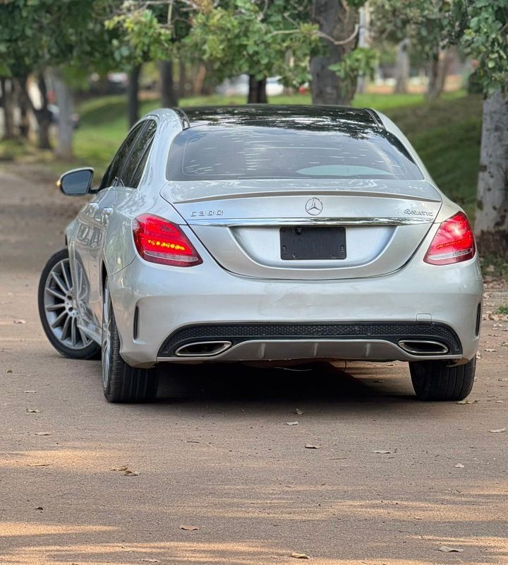 DISTRESS DISTRESS   2017 MERCEDES C300 (KEYLESS) FOR SALE IN ABUJA image