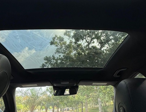 DISTRESS DISTRESS   2017 MERCEDES C300 (KEYLESS) FOR SALE IN ABUJA