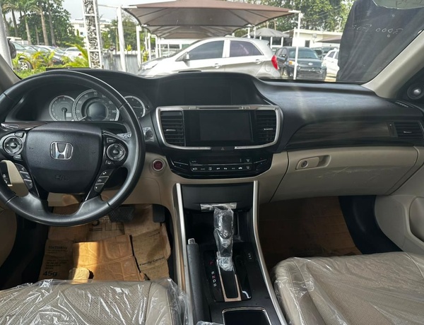 FOREIGN USED  2017 HONDA ACCORD TOURING