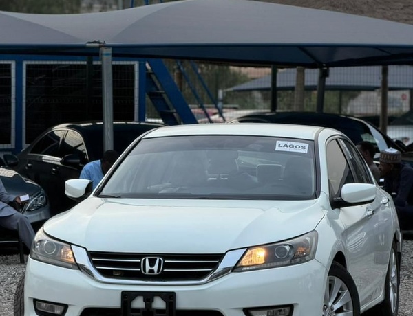  FOREIGN USED   2013 HONDA ACCORD FOR SALE IN ABUJA