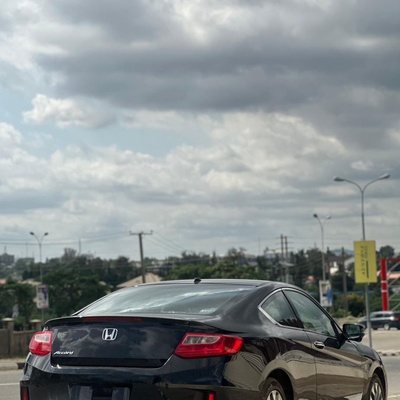 DISTRESS FOREIGN USED   2014 HONDA ACCORD COUPE FOR SALE IN ABUJA