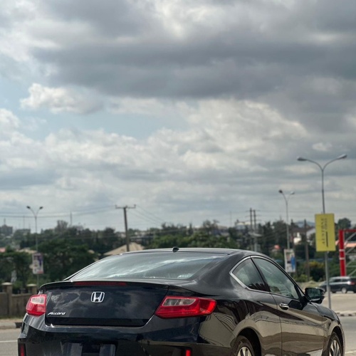 DISTRESS FOREIGN USED   2014 HONDA ACCORD COUPE FOR SALE IN ABUJA