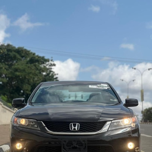 DISTRESS FOREIGN USED   2014 HONDA ACCORD COUPE FOR SALE IN ABUJA