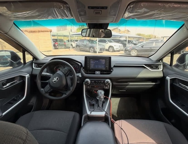 DISTRESS FOREIGN USED   2021 TOYOTA RAV4 XLE