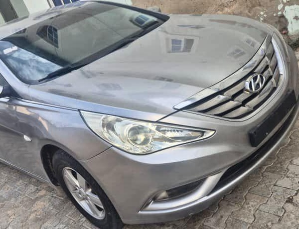 DISTRESS SALE 🔥🔥🔥  2013 HYUNDAI SONATA FOR SALE