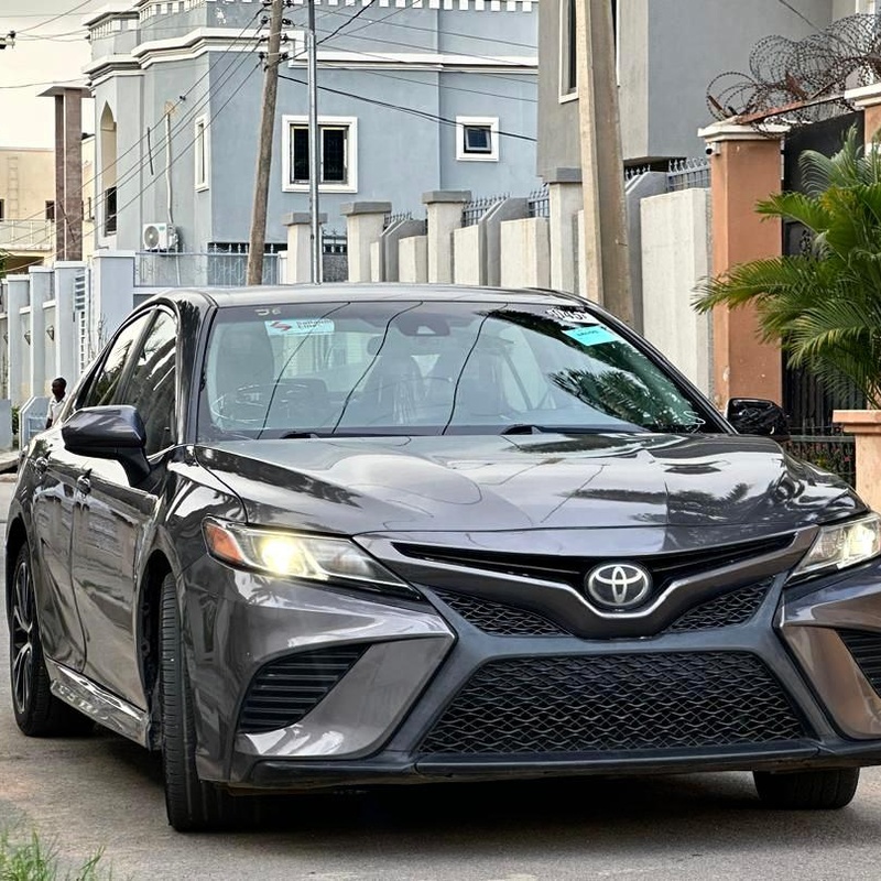 DISTRESS SALE   FOREIGN USED 2019 TOYOTA CAMRY SE FOR SALE IN KANO image