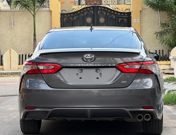 DISTRESS SALE   FOREIGN USED 2019 TOYOTA CAMRY SE FOR SALE IN KANO