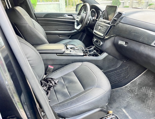 Distress sale Registered Mercedes Benz GLE AMG 43 2017 In Uyo