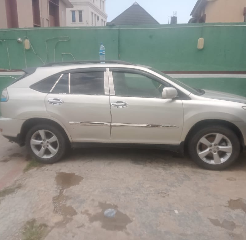 DISTRESS TOKS GRADE 2005 RX 330 AVAILABLE NOW IN EJIGBO LAGOS image