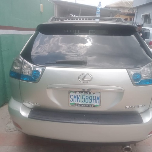 DISTRESS TOKS GRADE 2005 RX 330 AVAILABLE NOW IN EJIGBO LAGOS