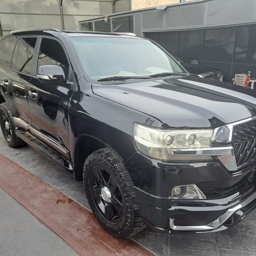 Distress Toyota Landcruiser 2010 upgraded to 2021