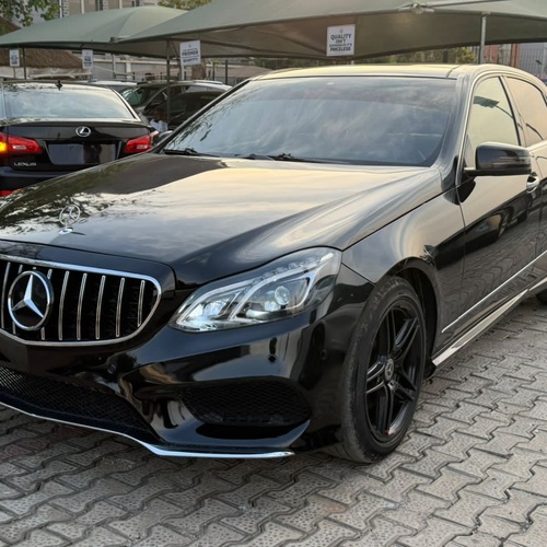 Extremely Clean 2010 Mercedes Benz E350 for Sale In Abuja