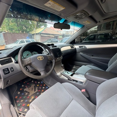EXTREMELY NEATLY USED  2004 TOYOTA SOLARA