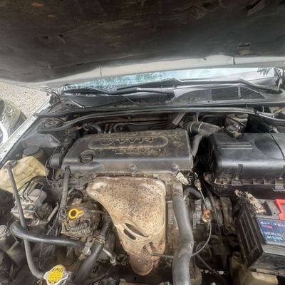 EXTREMELY NEATLY USED  2004 TOYOTA SOLARA