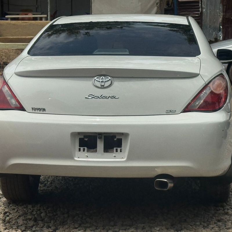 EXTREMELY NEATLY USED  2004 TOYOTA SOLARA image